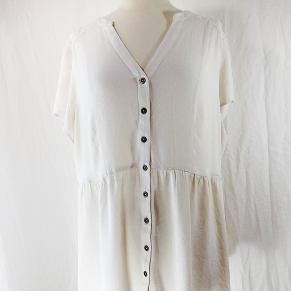 torrid Tops - TORRID White Button Top Size 1X